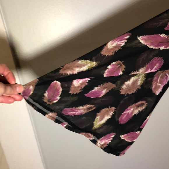 Black sheer top with a feather print. - Picture 5 of 5